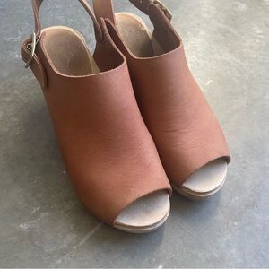 EUC Bryr Suzie Spanish Toe 37 Clay nubuck